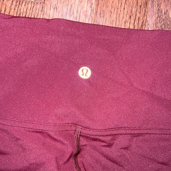 Lululemon 28” Burgundy With Colourful Side Stripes Leggings Women’s Size 6 - Picture 3 of 5